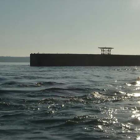 Mulberry Duplex Bien Equipe 2 Petite Vue Sur Plein Centre D'arromanches A 2 Mn De La A Pied Et Pres De Bayeux Au Coeur Des Plages Du Debarquement Lejlighed