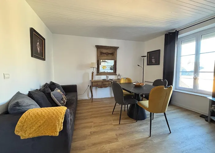 Mulberry Duplex Bien Equipe 2 Petite Vue Sur Plein Centre D'arromanches A 2 Mn De La A Pied Et Pres De Bayeux Au Coeur Des Plages Du Debarquement