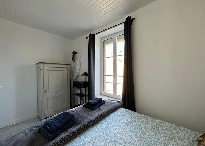 Mulberry Duplex Bien Equipe 2 Petite Vue Sur Plein Centre D'arromanches A 2 Mn De La A Pied Et Pres De Bayeux Au Coeur Des Plages Du Debarquement Apartment Arromanches-les-Bains